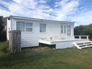 2 Bed House in Pringle Bay