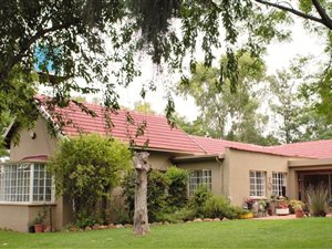 3 Bedroom House in Lindley