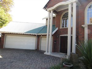 4 Bed Cluster in Lakefield