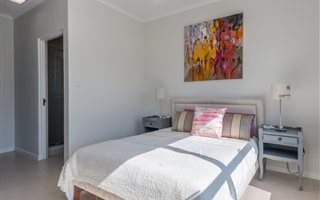 1 Bedroom Flat in Somerset West Central