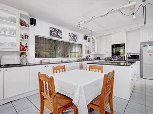 4 Bed House in Hazel Park