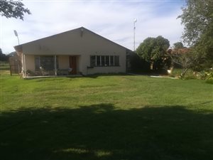 1.7 ha Farm in Hillside AH