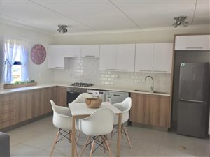 2 Bed Apartment in Louwlardia