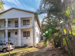 7 Bed House in Silverglen