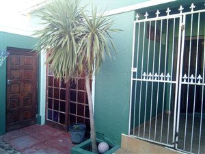 3 Bed House in Kensington