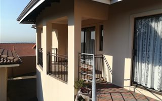 2 Bedroom Simplex in Hillary