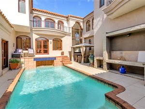 4 Bed House in Dainfern