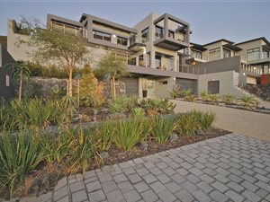 5 Bed House in Baronetcy Estate