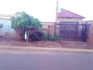 2 Bed House in Soshanguve