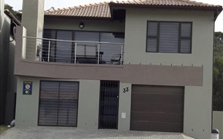 4 Bedroom House in Winterstrand