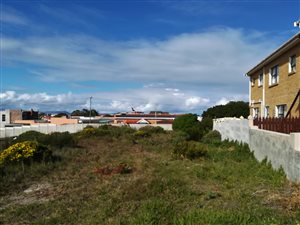 625 m² Land available in Franskraal
