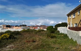 625 m² Land available in Franskraal
