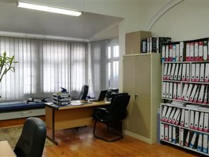 280 m² Commercial space in Glenwood