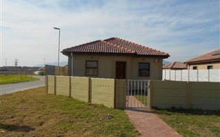2 Bedroom House in Mitchells Plain