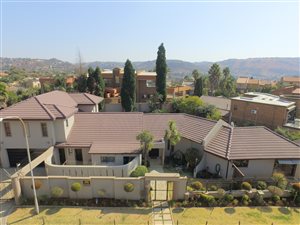 4 Bed House in Glenvista