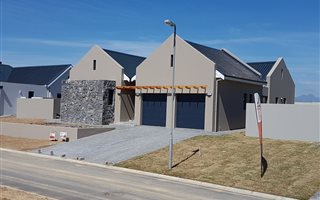 3 Bedroom House in Graanendal