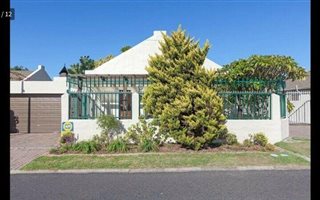 3 Bedroom House in Rondebosch