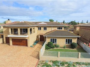 4 Bed House in Bluewater Bay