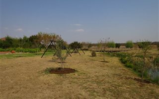 662 m² Land available in The Meadows