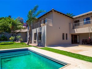 4 Bed House in Waterkloof Ridge