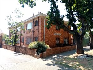 6 Bed Flat in West Turffontein