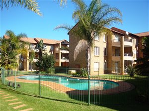 1 Bedroom Townhouse in Die Hoewes