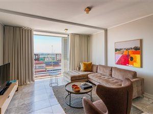 2 Bed Apartment in Foreshore