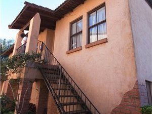 2 Bed Flat in Hillcrest Central