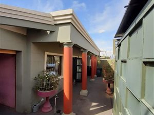 4 Bed House in Newlands