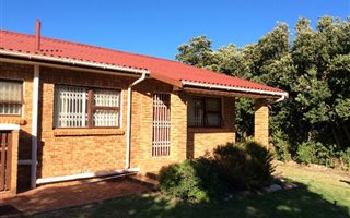 4 Bedroom House in Bettys Bay