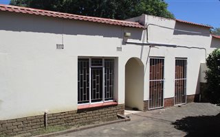 2 Bedroom Garden Cottage in Hospitaalpark