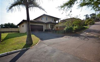 4 Bedroom House in Sheffield Beach