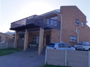 4 Bed Cluster in Hartenbos