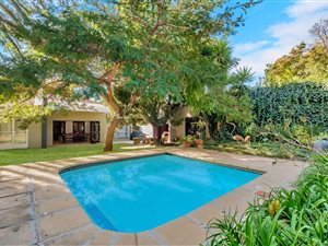 4 Bed House in Greenside