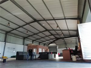 827 m² Industrial space in Florida
