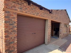 3 Bed House in Kagisanong