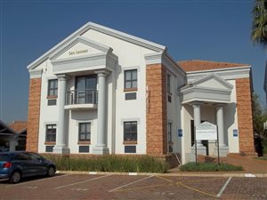 408 m² Commercial space in Highveld