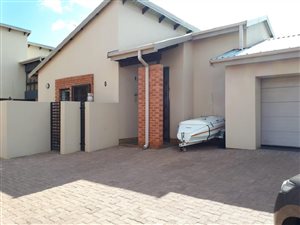 3 Bed Townhouse in Meyerton Central