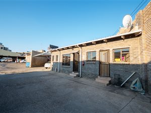 1200 m² Industrial space in Westgate
