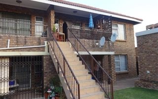 2 Bedroom Townhouse in Birchleigh