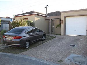 3 Bedroom House in Eikenbosch