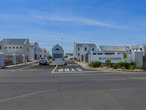 400 m² Land available in Blue Lagoon