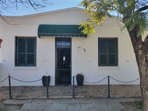 3 Bed House in Graaff Reinet