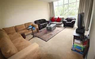 3 Bedroom Apartment in Hyde Park