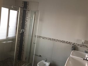 2 Bed House in Kensington B