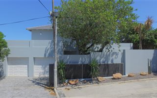 4 Bedroom House in Parow North