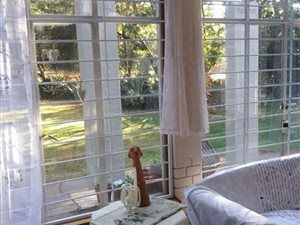 6 Bed House in Colbyn