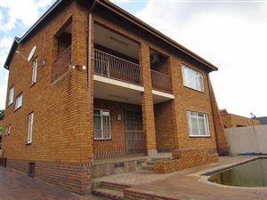 5 Bed House in Kensington