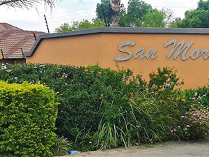 2 Bed Townhouse in Moreleta Park