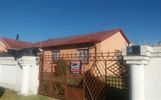 3 Bedroom House in Thistlegrove